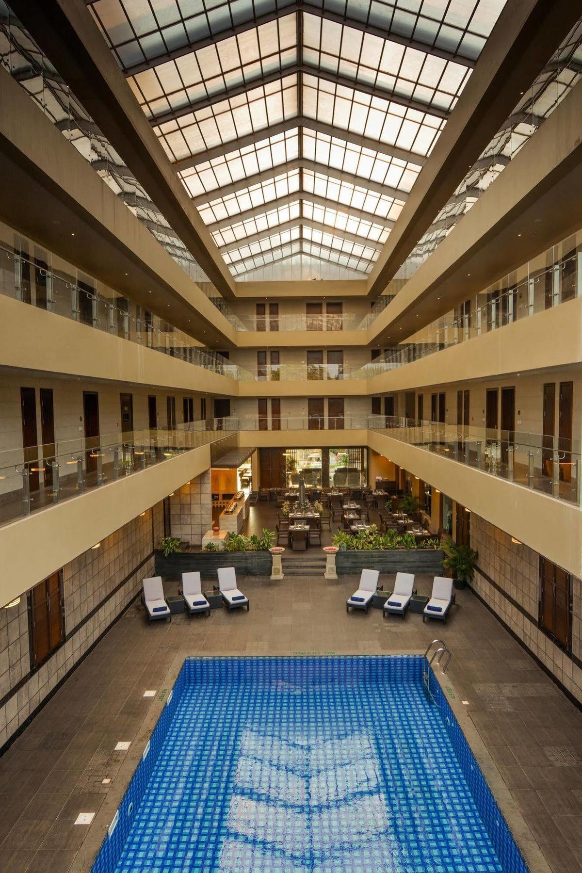 Acacia Goa Hotel Sinquerim Exterior photo