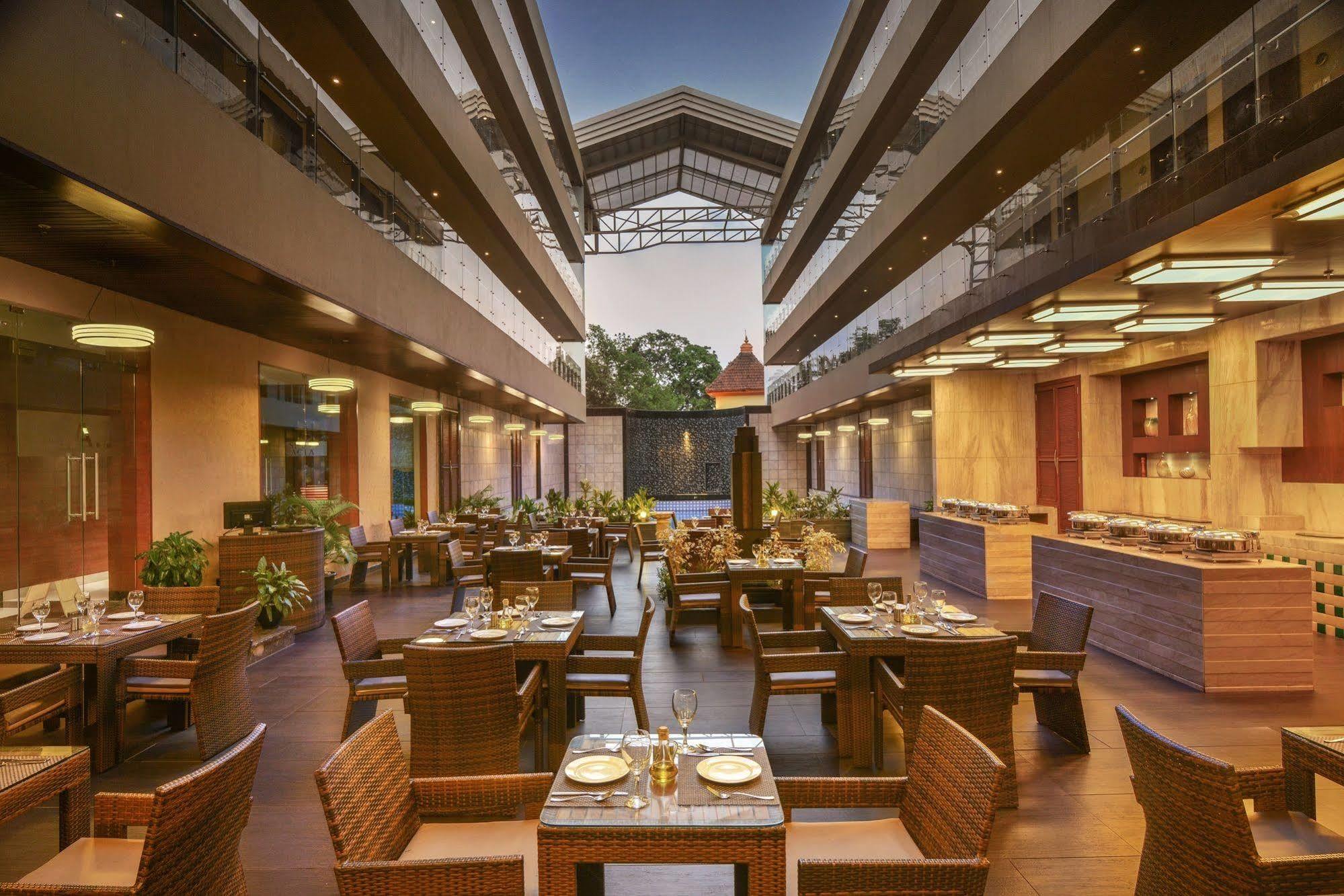 Acacia Goa Hotel Sinquerim Exterior photo